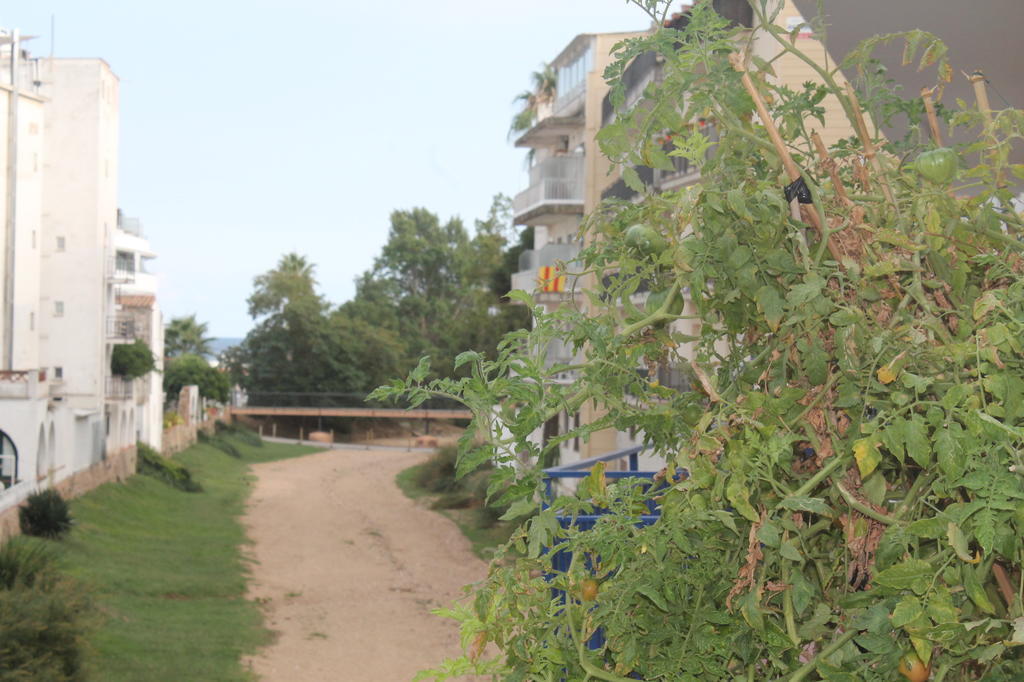 Apartaments Can Claudi Tossa de Mar Exterior photo