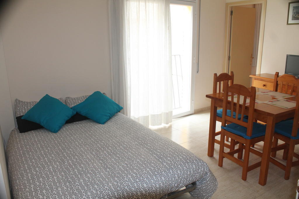 Apartaments Can Claudi Tossa de Mar Exterior photo